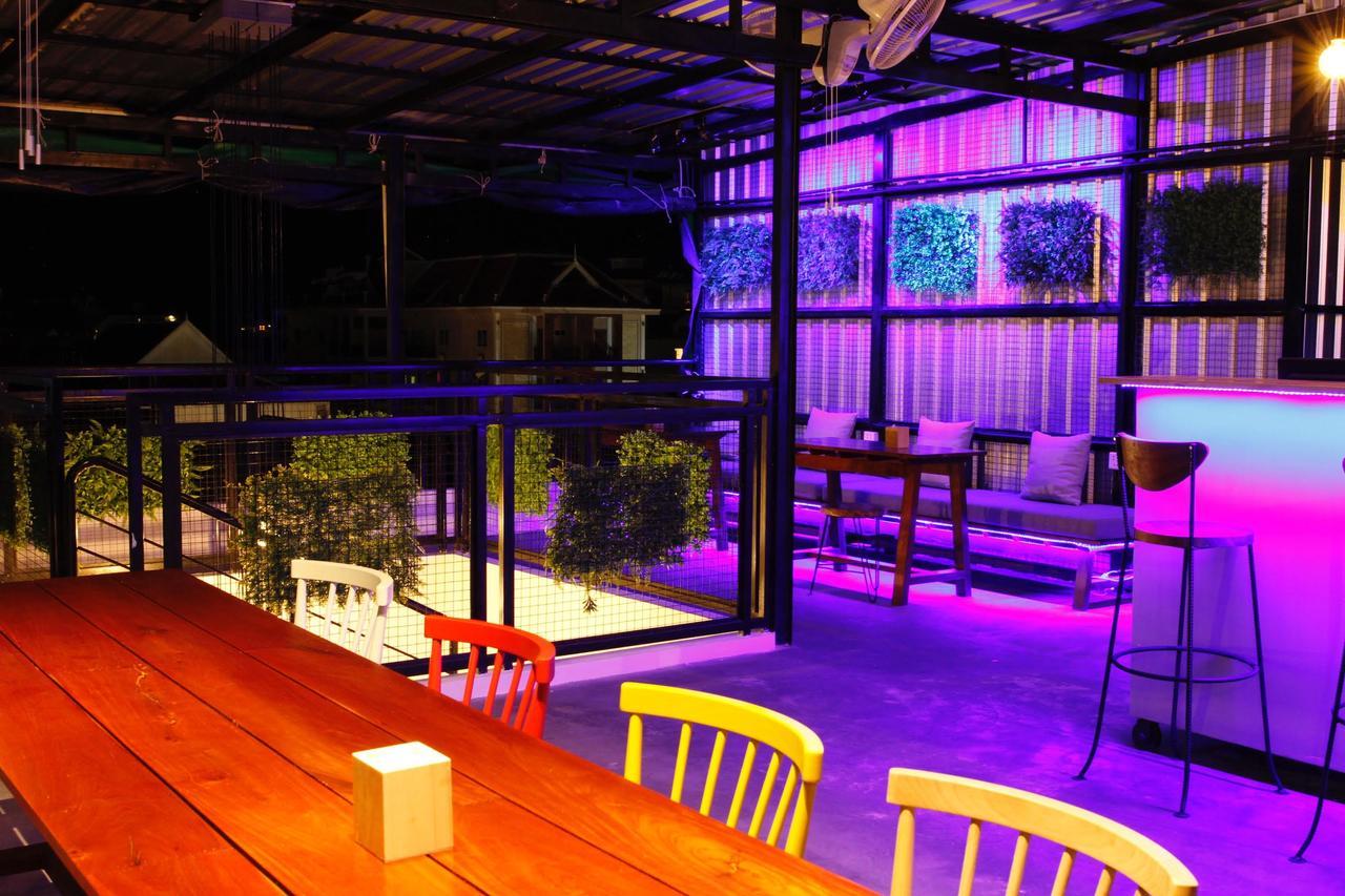 Oops Hostel Siem Reap Exterior foto